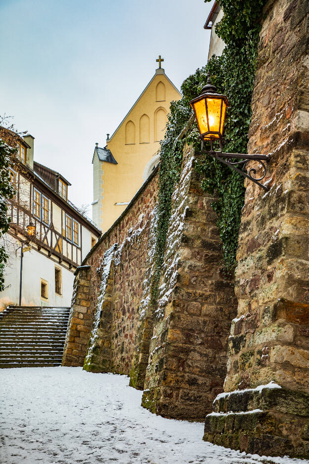 Alte Gasse im Winter in Meißen Altstadt