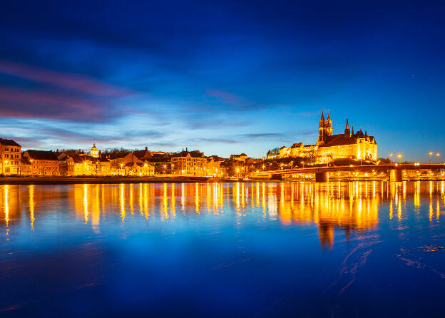 Meißen an der Elbe zur blauen Stunde