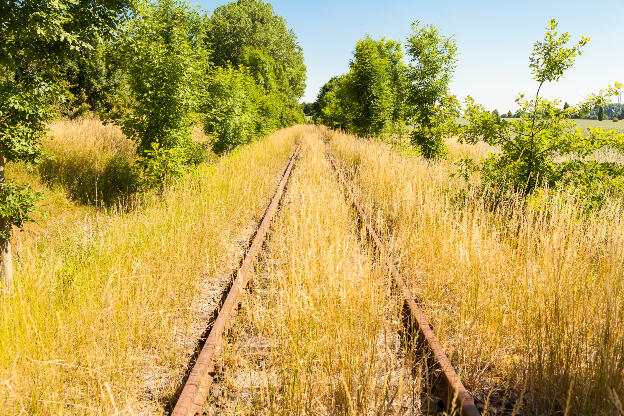 Alte stillgelegte Eisenbahnstrecke