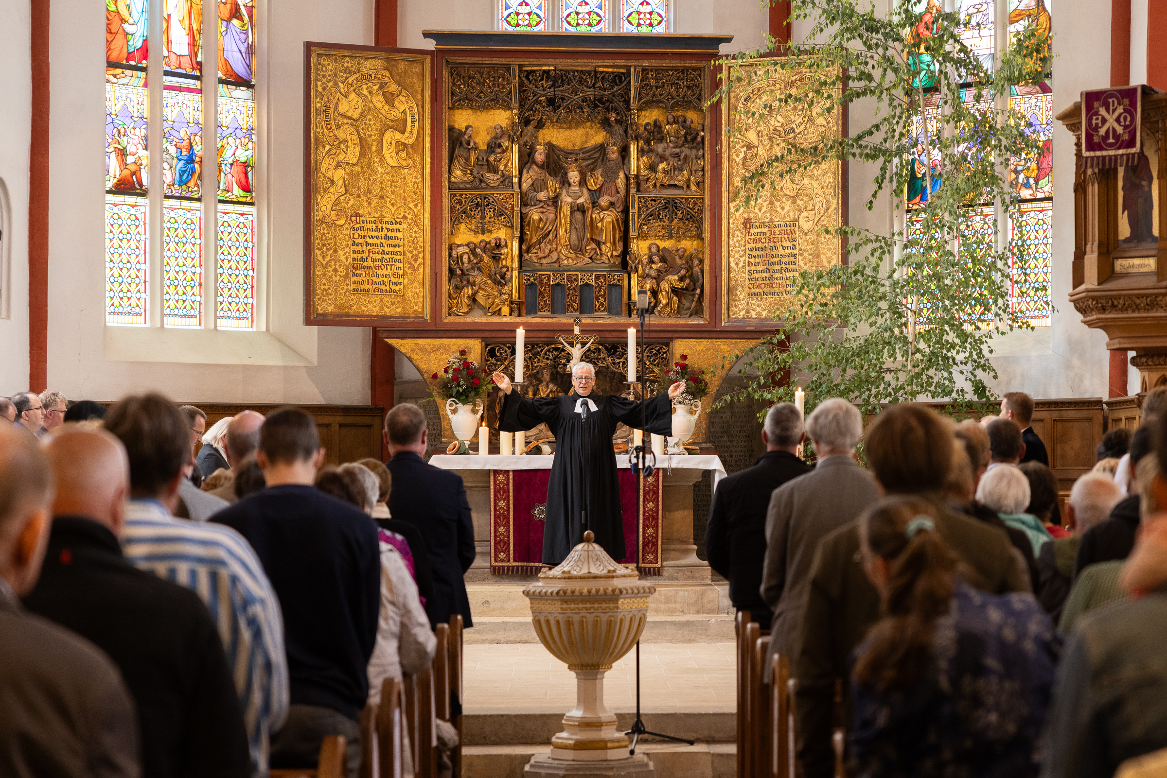 Feierliche Weihe der neuen Porzellanorgel in der Frauenkirche Me