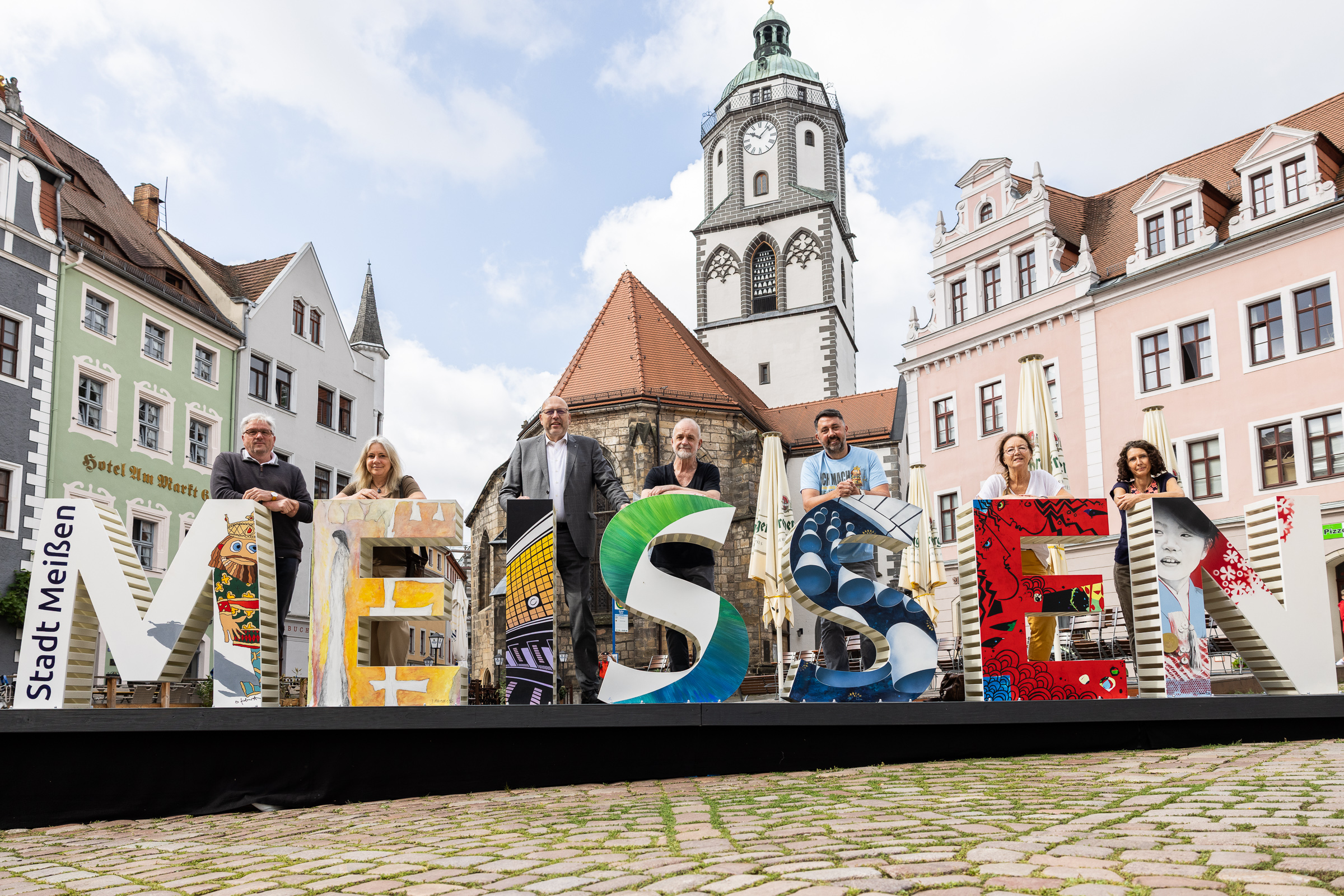 Der Neue Blickfänger auf dem Meißner Marktplatz