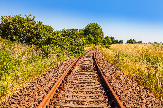 Alte stillgelegte Eisenbahnstrecke